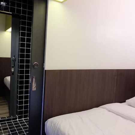 Four Sisters Homestay Bangkok Exterior foto
